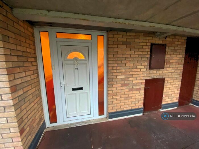 3 Bedroom Flat To Rent In Baxterwood Grove, Newcastle Upon Tyne, NE4