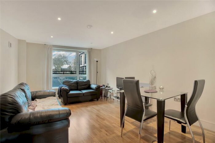 2 Bedroom Apartment To Rent In Cheshire Street, Shoreditch, London, E2