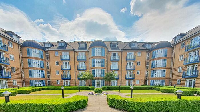 2 Bedroom Apartment To Rent In Newland Gardens, Hertford, SG13