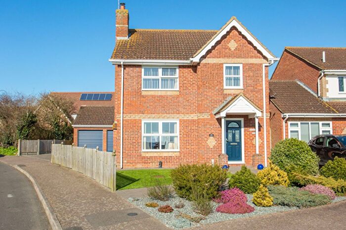 4 Bedroom Detached House For Sale In Honeysuckle Way, Herne Bay, CT6