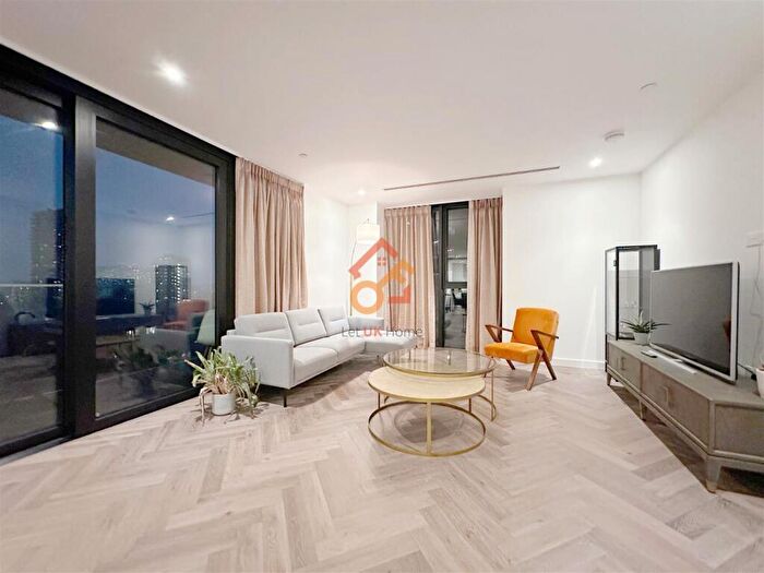 2 Bedroom Flat To Rent In Gauging Square, London, E1W