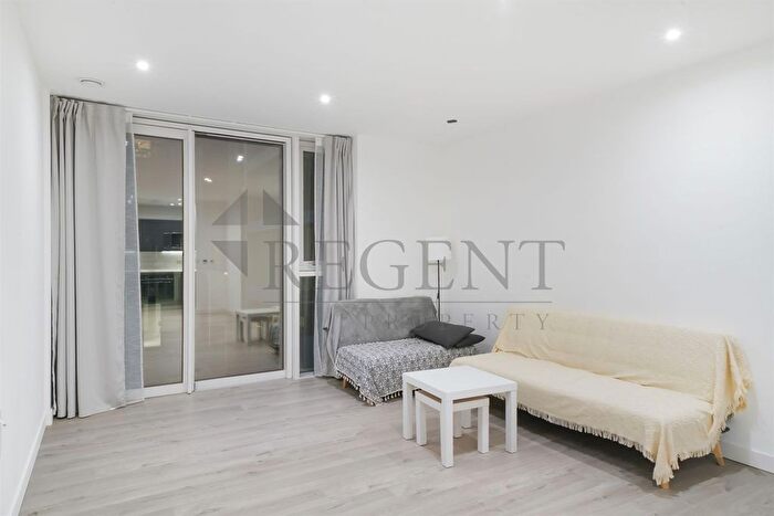 1 Bedroom Flat To Rent In Hartingtons Court, Coster Avenue, N4