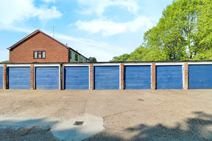 Garage / Parking To Rent In Bridge House Close, Wickford, SS12