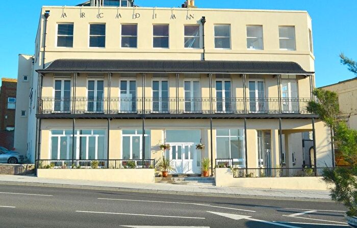 2 Bedroom Flat To Rent In The Arcadian, Fort Hill, Margate, Kent, CT9