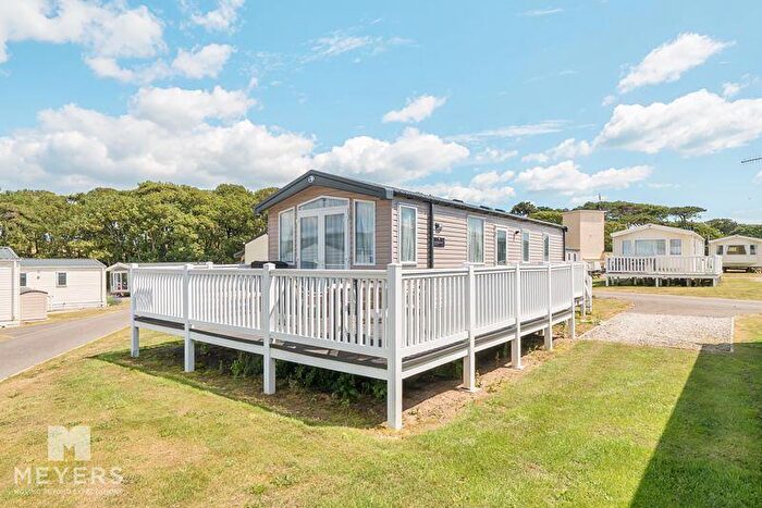 2 Bedroom Detached House For Sale In Durdle Door Holiday Park, West Lulworth, BH20
