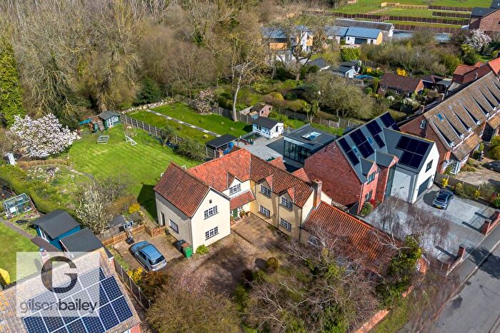 6 Bedroom Detached House For Sale In Damgate Lane, Acle, NR13