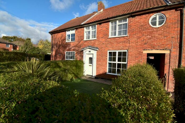 3 Bedroom Terraced House To Rent In Pondcroft, Welwyn Garden City, AL7