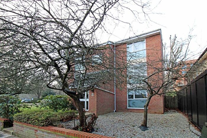 1 Bedroom Flat To Rent In Sunninghill Court, Bollo Bridge Road, London, W3