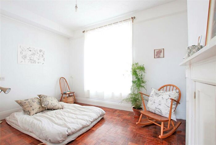 1 Bedroom Apartment For Sale In Leigh Road, Wimborne, BH21