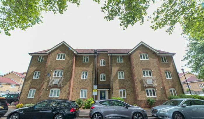2 Bedroom Flat To Rent In Lee Conservancy Road, London, E9