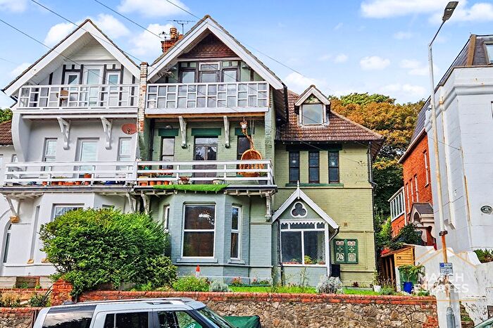 3 Bedroom Maisonette For Sale In Sandgate Hill, Sandgate, Kent, CT20