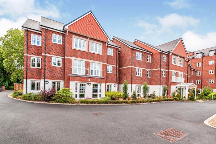 1 Bedroom Apartment For Sale In St. Lukes Road, Maidenhead, Berkshire., SL6