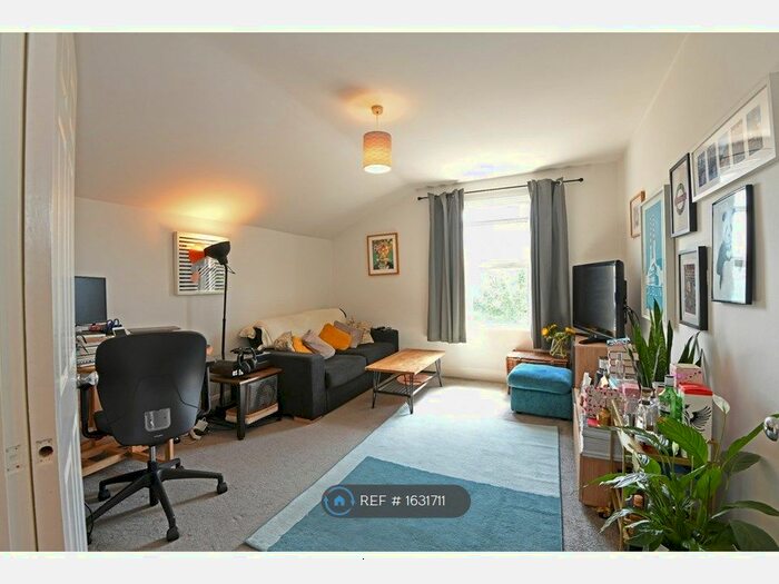 1 Bedroom Flat To Rent In Garratt Terrace, London, SW17