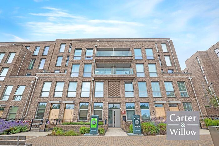 3 Bedroom Flat For Sale In Pedley House, Ripplegate Walk, Barking, IG11
