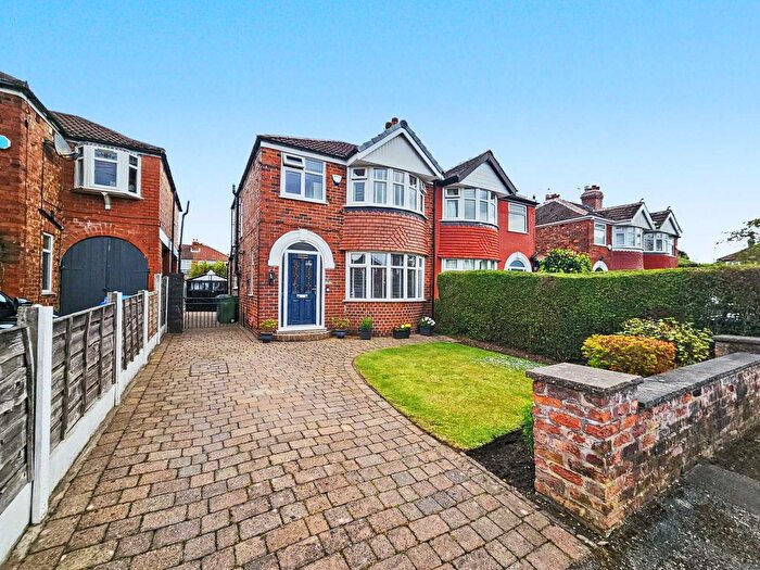 3 Bedroom Semi-Detached House For Sale In Greenway Road, Altrincham, WA15