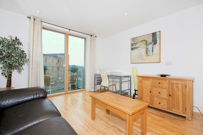 1 Bedroom Flat To Rent In New Road, Oxford, OX1