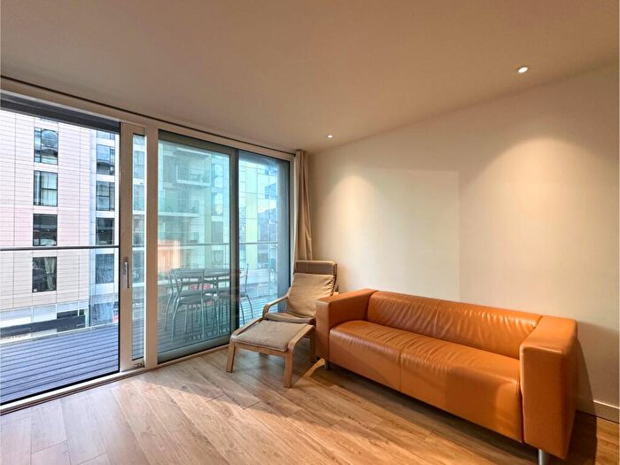 2 Bedroom Apartment To Rent In City View Apartments, Devan Grove, London, N4
