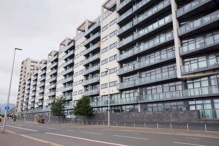 2 Bedroom Flat To Rent In Lancefield Quay, Glasgow, G3