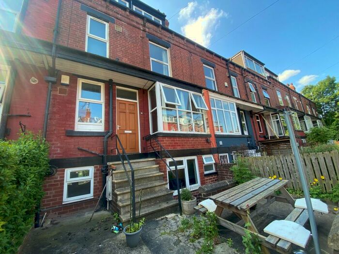 3 Bedroom House To Rent In Stanmore View, Leeds, LS4