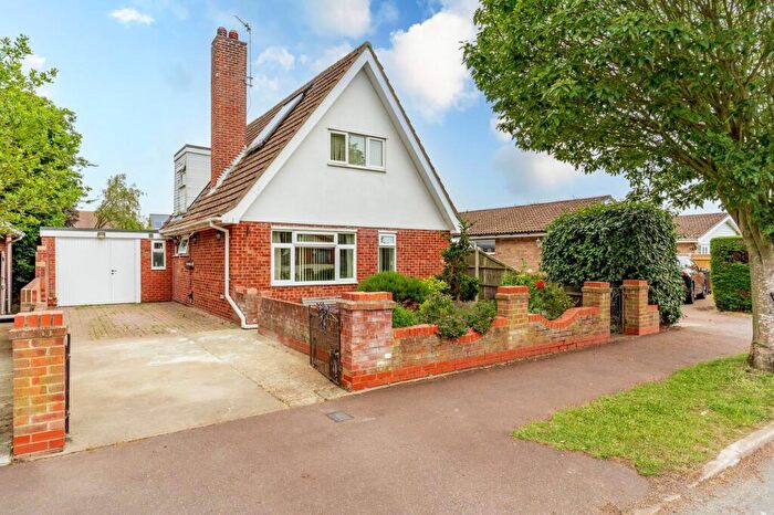 3 Bedroom Detached House For Sale In Firs Avenue, Ormesby, NR29