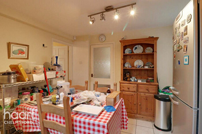 4 Bedroom Detached House To Rent In Vale End, Chelmsford, CM2