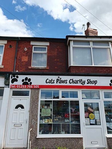 2 Bedroom Flat To Rent In Vicarage Lane, Blackpool, Lancashire, FY4