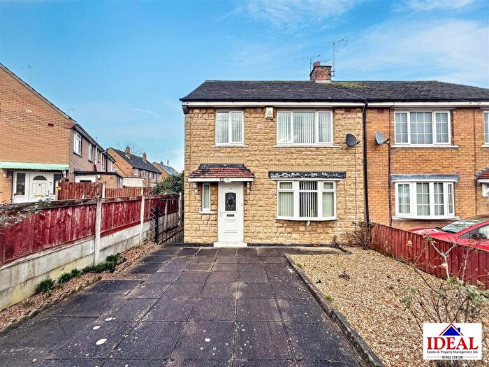 3 Bedroom Semi Detached House For Sale In Park Drive, Campsall, Doncaster, DN6