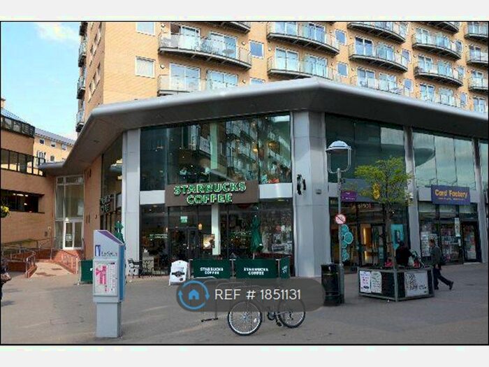 2 Bedroom Flat To Rent In Hamlyn House, Feltham, TW13