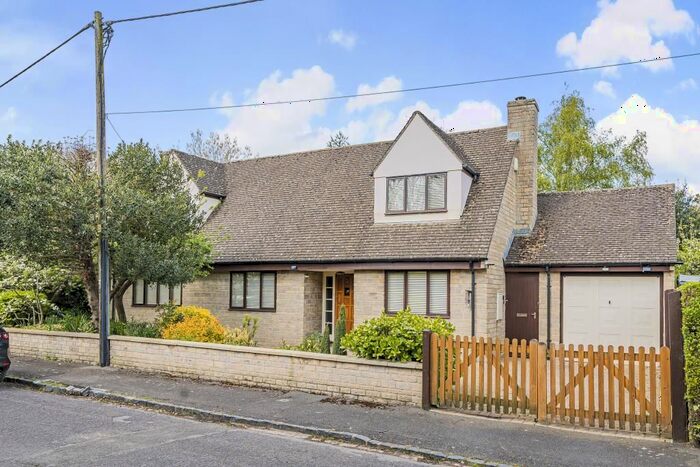 3 Bedroom Detached House For Sale In Weston-On-The-Green, Oxfordshire, OX25