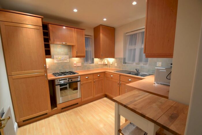 2 Bedroom Semi-Detached House To Rent In Hanger Lane, London, W5