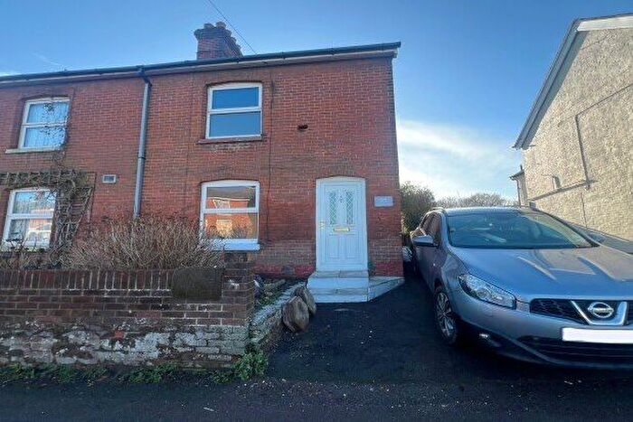 2 Bedroom Property To Rent In Ringwood Road, Southampton, SO40