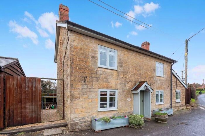 2 Bedroom Cottage For Sale In Head Lane, East Stour, Gillingham, SP8