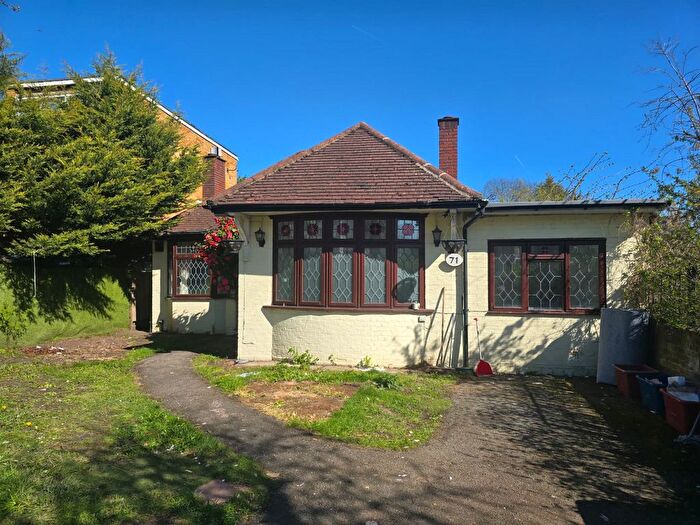 4 Bedroom Detached Bungalow To Rent In College Road, Isleworth, TW7