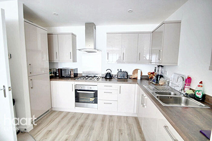 2 Bedroom Apartment For Sale In Union Street, Luton, LU1