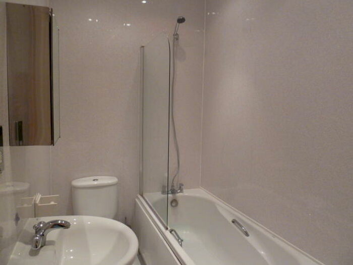 2 Bedroom Flat To Rent In Queen Alexandra Rd, Ashbrooke, Sunderland, SR2