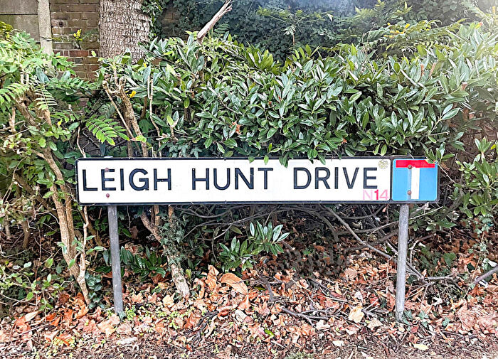 1 Bedroom Flat For Sale In Southgate, London, N14