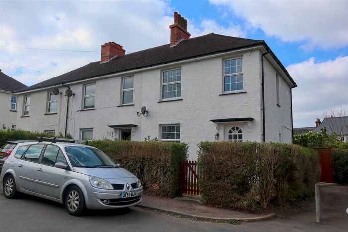 3 Bedroom Semi-Detached House To Rent In Eversley Crescent, St. Leonards-On-Sea, TN37