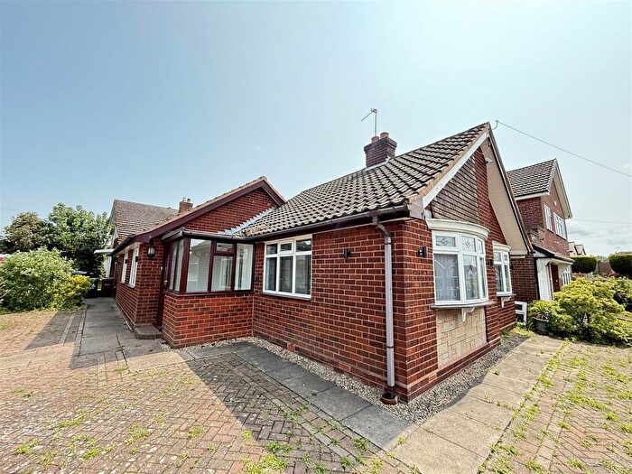 3 Bedroom Detached Bungalow To Rent In Bungalow Daisy Bank Close, Walsall, WS3