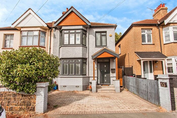 3 Bedroom Semi-detached House For Sale In Ennismore Gardens, Southend-On-Sea, SS2