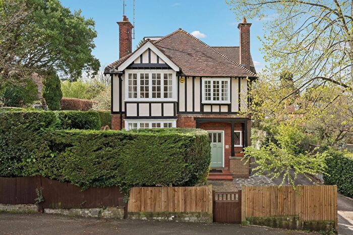 4 Bedroom Detached House For Sale In Chiltern Road, Hitchin, SG4