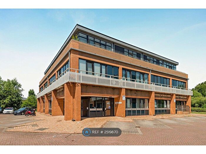 2 Bedroom Flat To Rent In Bridge House, Newbury, RG14