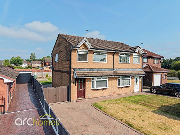 3 Bedroom Semi-Detached House For Sale In Cranstal Drive, Hindley Green, Wigan, WN2