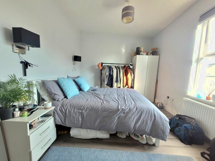 3 Bedroom Maisonette To Rent In Shirland Road, London, W9