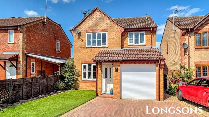 3 Bedroom Detached House For Sale In Hunters Oak, Watton, IP25