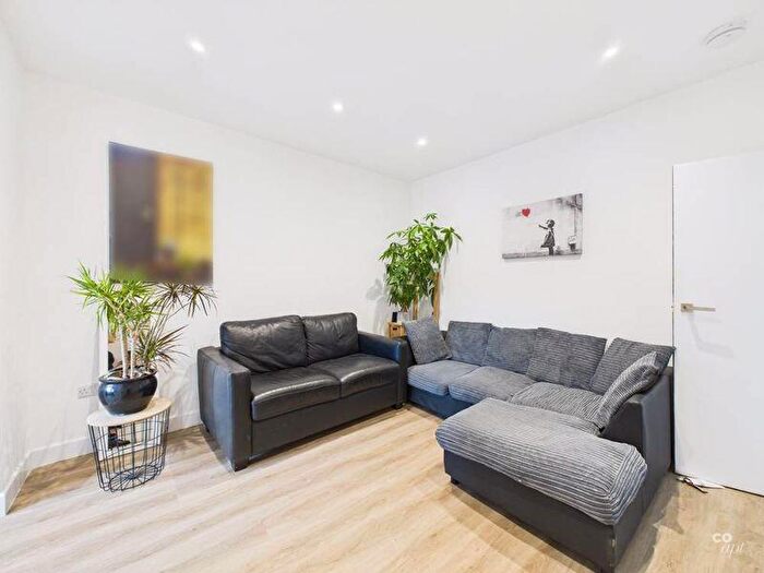 1 Bedroom Terraced House To Rent In Buller Road, Brighton, BN2