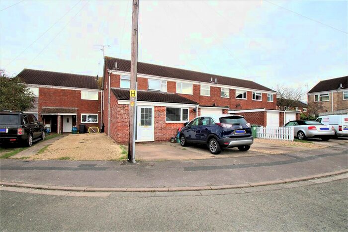 3 Bedroom Property To Rent In Tidswell Close, Quedgeley, Gloucester, GL2
