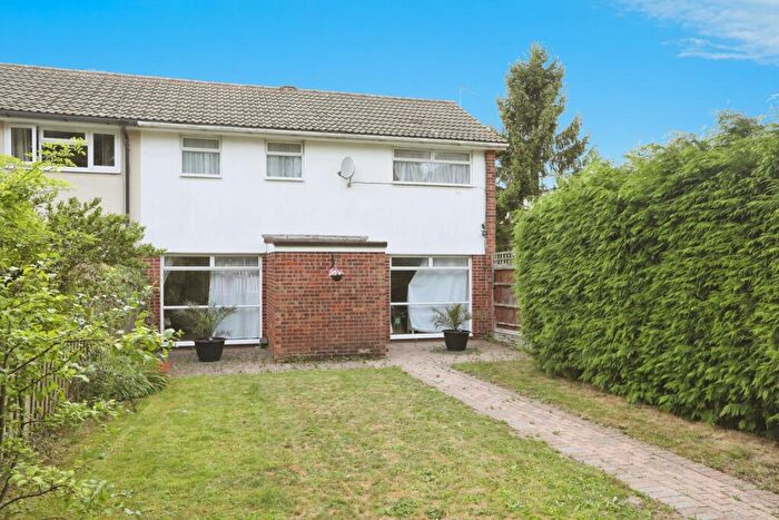 3 Bedroom End Of Terrace House For Sale In Reculver Walk, Maidstone, Kent, ME15