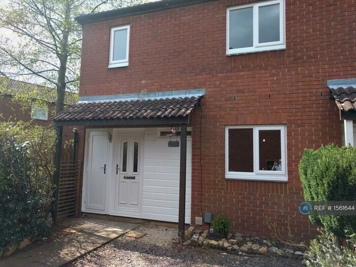 3 Bedroom End Of Terrace House To Rent In Marnock Square, Northampton, NN4