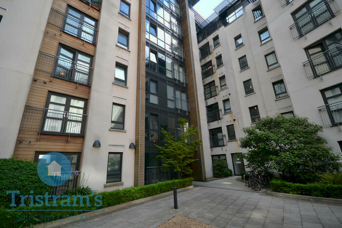 2 Bedroom Flat To Rent In Waterfront Plaza, City Centre, NG2