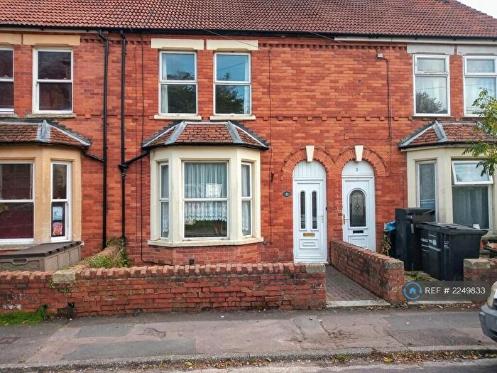 3 Bedroom Terraced House To Rent In St. Michaels Road, Yeovil, BA21